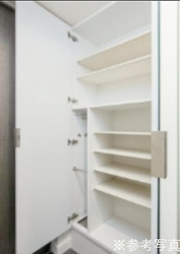 玄関(※参考写真)