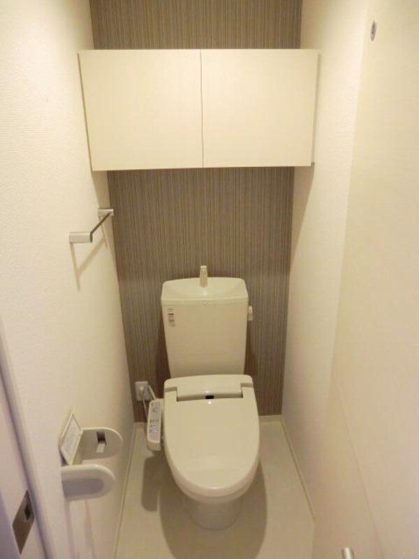 トイレ(温水式洗浄便座)