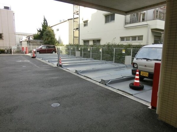 駐車場(駐車場)