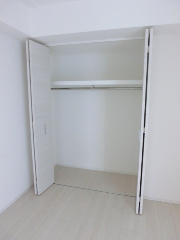 収納(洋服などが掛けられるクローゼット)
