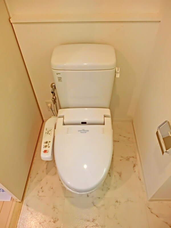 トイレ(ウォシュレット機能付トイレ)