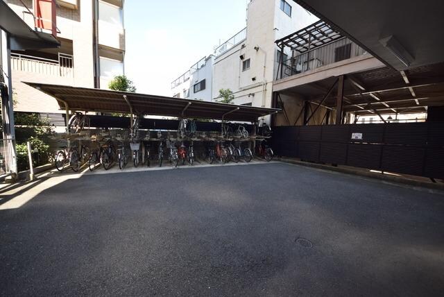 物件内観写真17　(駐輪場)