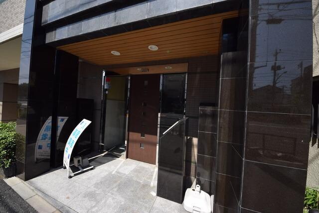 物件内観写真18　(エントランス前)