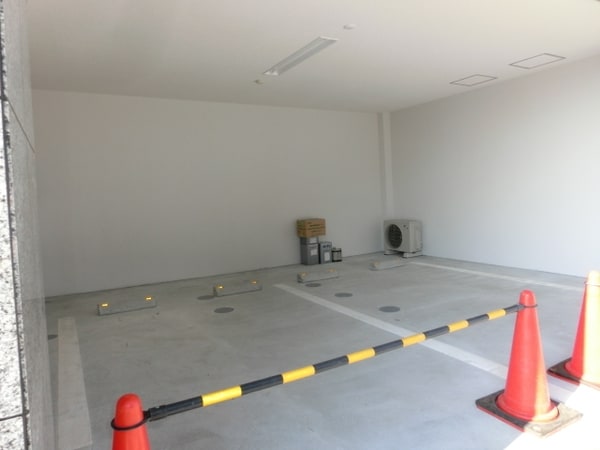 駐車場(広い駐車場)