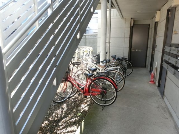 共有部分(自転車置き場)