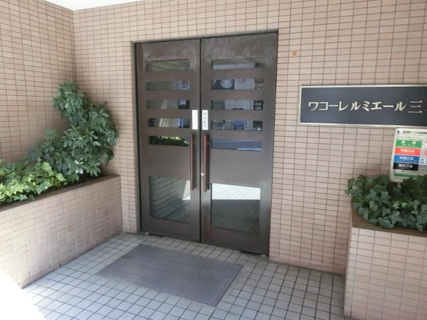 エントランス(キレイなエントランス)
