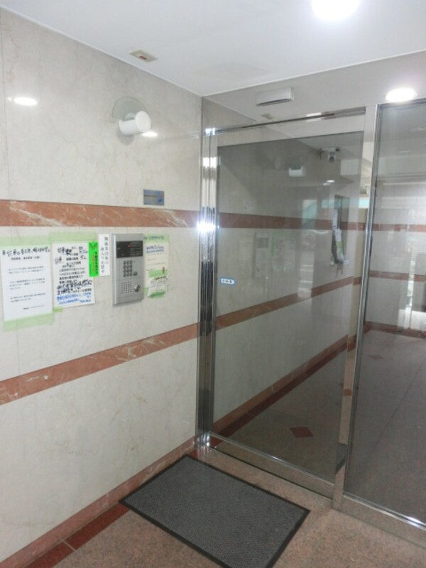 エントランス(オートロック完備)