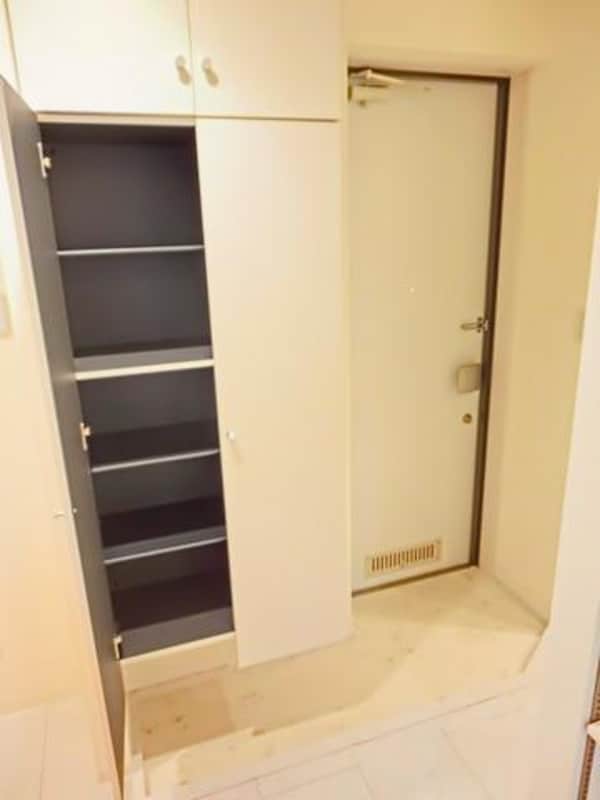 玄関(シューズボックス)