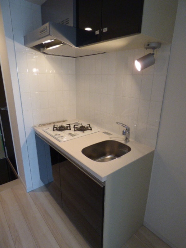 キッチン(料理も楽々２口システムガスキッチン完備)