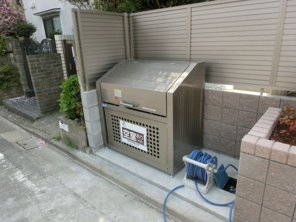 その他(敷地内ごみ置き場)