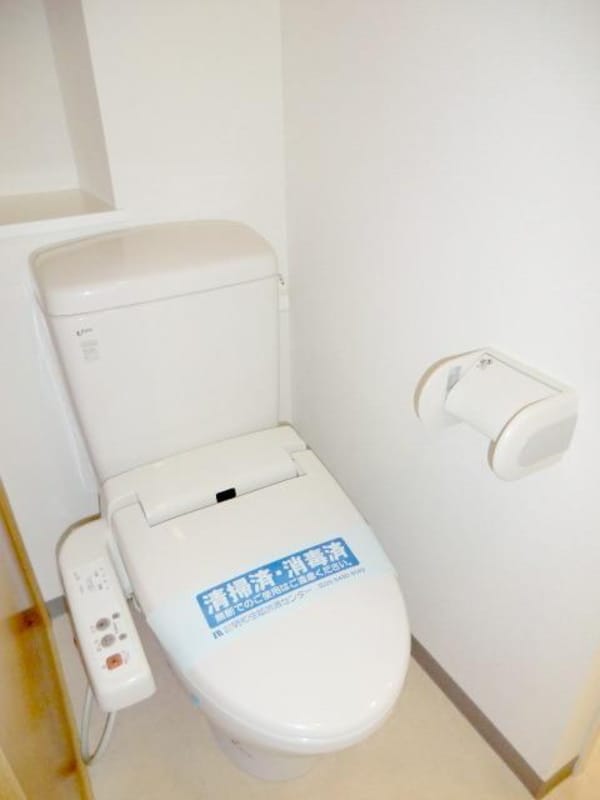 トイレ(シャワートイレ)