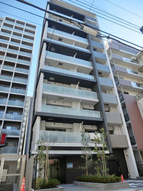 物件外観写真1　(★重厚感あふれる外観★)