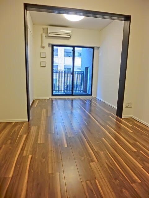 物件内観写真3　(★おしゃれなフローリング色★)