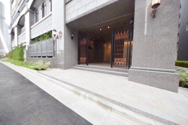 エントランス(お問合せは(株)タウンハウジング赤坂店へ【03-5563-…)