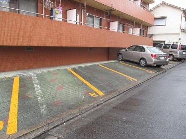 駐車場(★駐車場★)