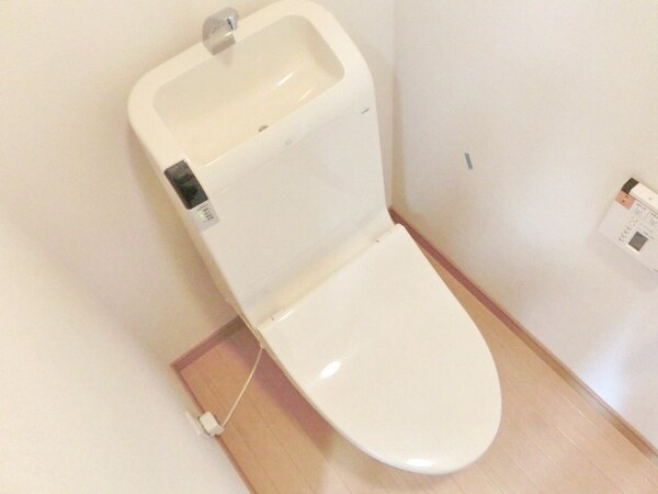 トイレ(お問合せは(株)タウンハウジングレジデンス事業部　赤坂店・…)