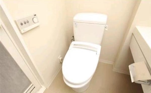 トイレ(お部屋探しは株式会社　タウンハウジング　までお気軽にお問合…)
