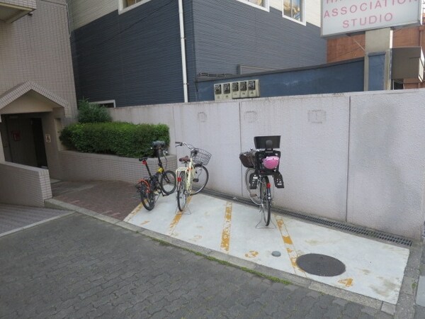 共有部分(自転車置き場)