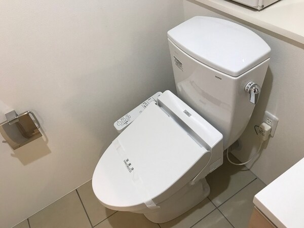トイレ(お部屋探しは株式会社　タウンハウジング　までお気軽にお問合…)