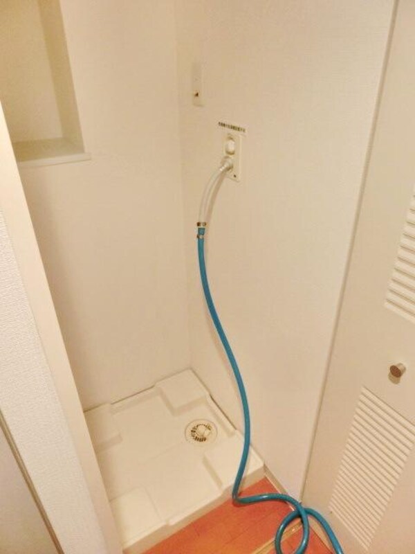 設備(洗濯機置き場)