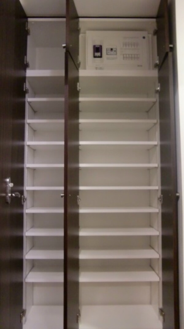 玄関(シューズＢＯＸ)