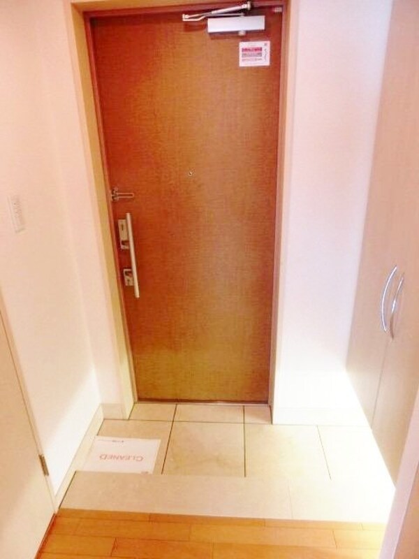 玄関(お部屋探しは株式会社　タウンハウジング　までお気軽にお問合…)