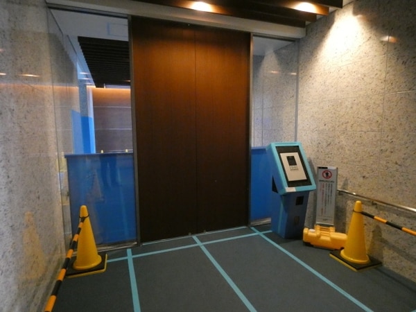 エントランス