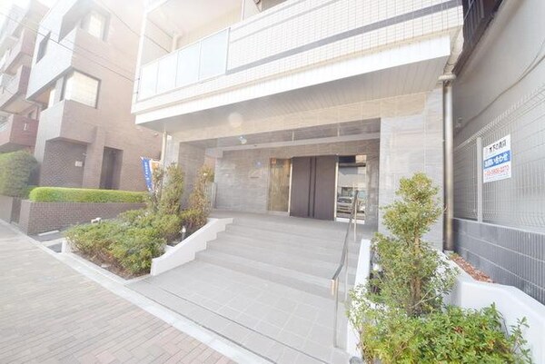 エントランス(お問合せは(株)タウンハウジング東京へ)