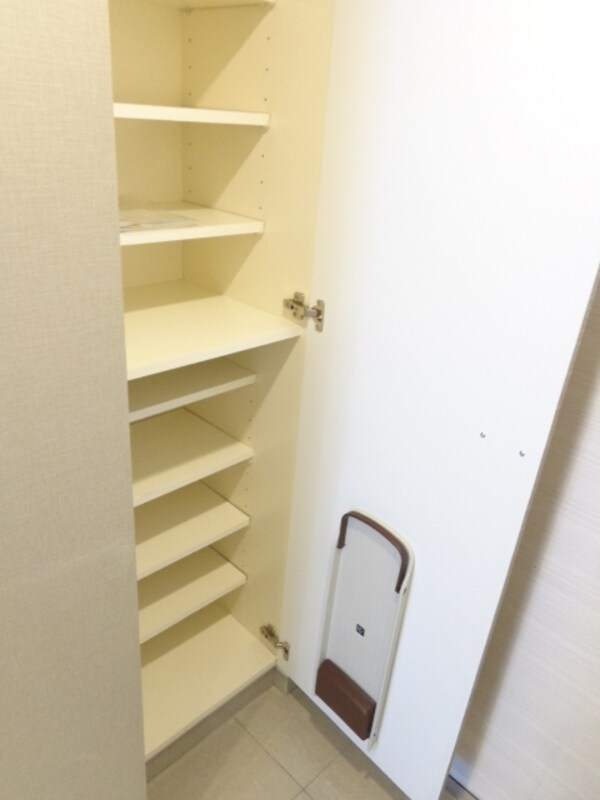 玄関(シューズBOX)