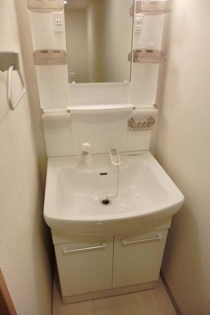 物件内観写真6　(★洗面所★)