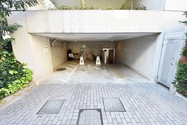 駐車場(部屋探しは株式会社　タウンハウジング　までお気軽にお問合せ…)