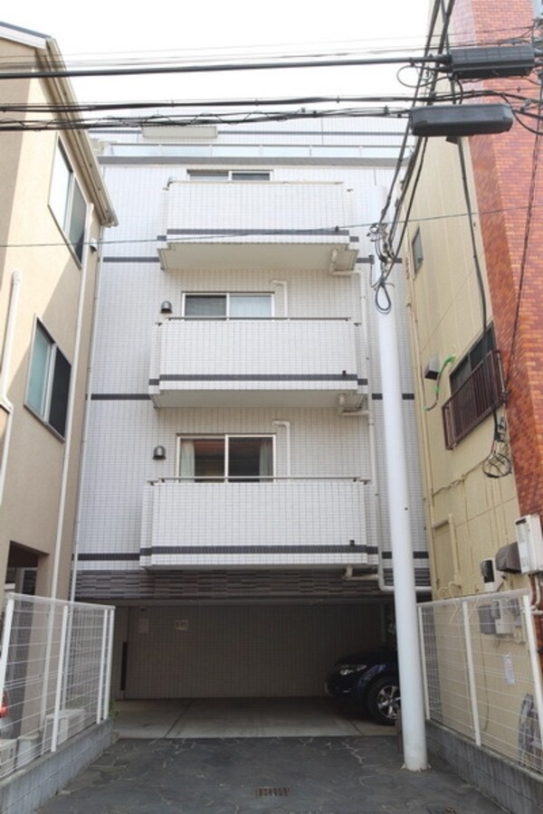 外観(★真っ白い外観が特徴的です★)