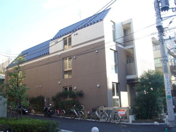 外観(総タイル貼りの重厚感溢れる外観)