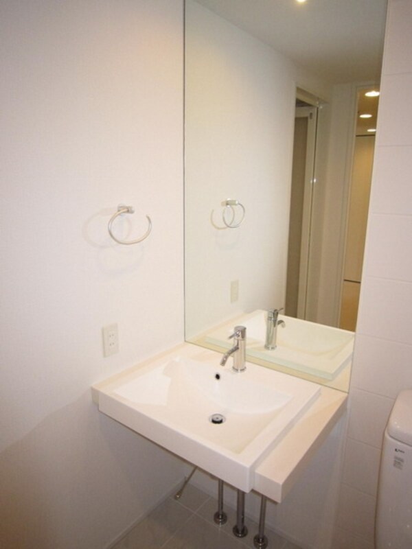 洗面(大きな鏡が便利な独立洗面台)