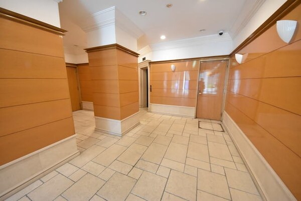 ロビー(部屋探しは株式会社　タウンハウジング　までお気軽にお問合せ…)