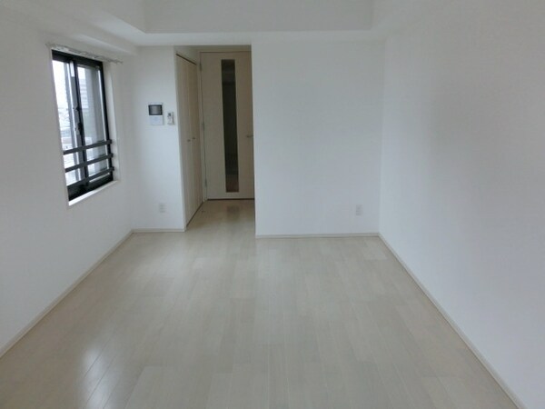 寝室(★角部屋２面採光★)