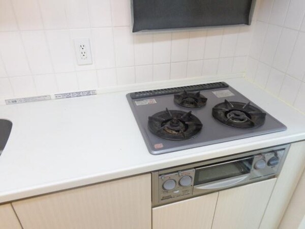 設備(３口ガスコンロ・グリル)