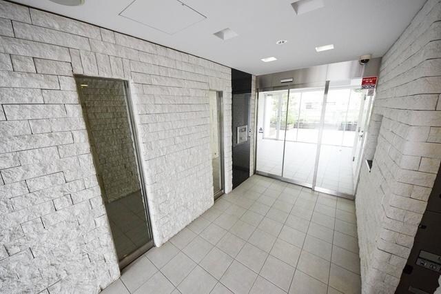 物件内観写真4　(エントランス)