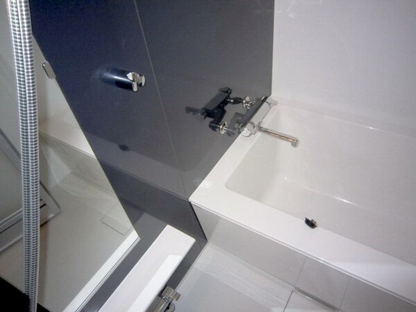 バス／シャワールーム等(浴室乾燥機完備)