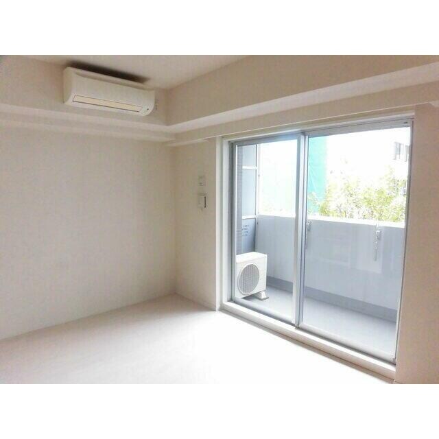 物件内観写真2　(リビング/居室)