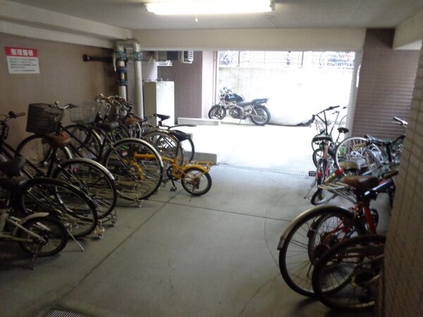 その他(駐輪場)