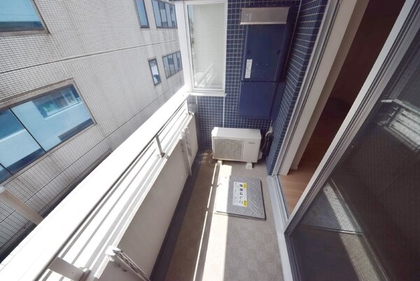 バルコニー(日当たりのよいバルコニー)