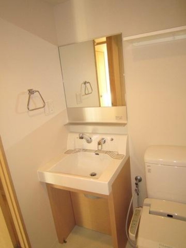 洗面(オシャレなシャンプードレッサー)