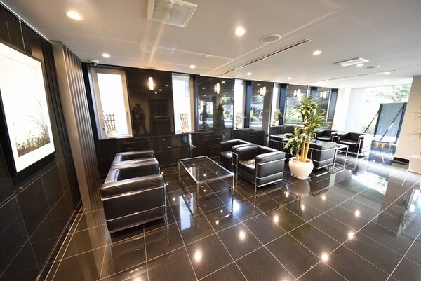 エントランス(コンフォリア北参道)