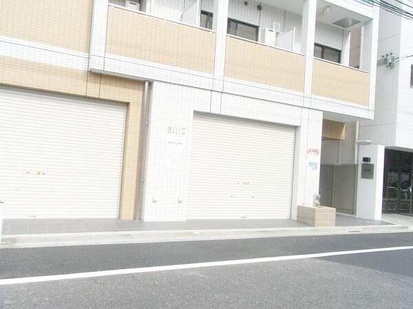 エントランス(部屋探しは株式会社　タウンハウジング　までお気軽にお問合せ…)