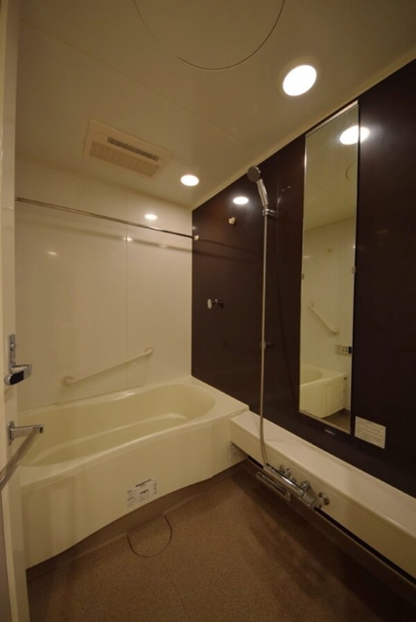 バス／シャワールーム等(バスルーム)