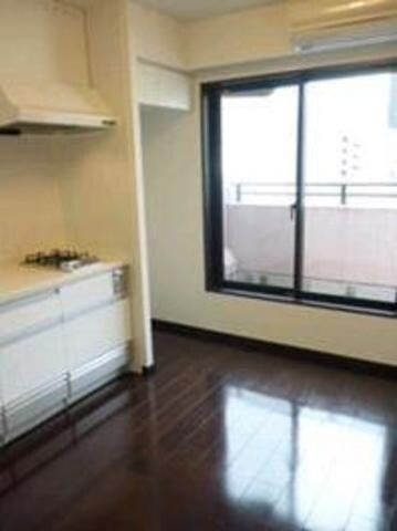 物件内観写真2　(居室1)