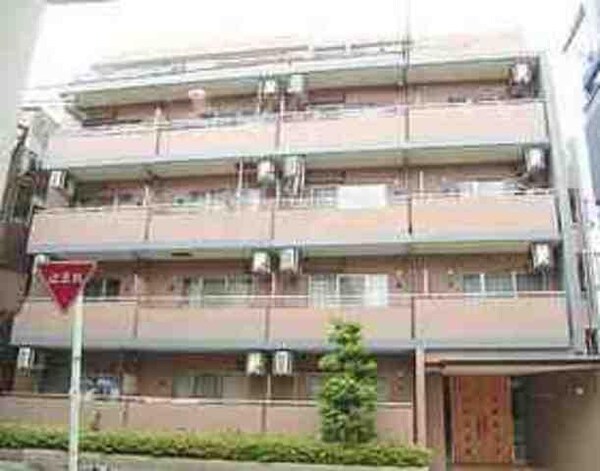 外観(早稲田の杜を間近に臨む文教地区)