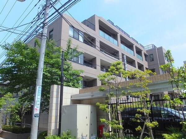 外観(風情感じる若松河田の鉄筋コンクリートマンション)