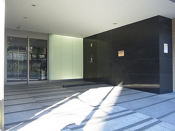 エントランス(手入れの行き届いたエントランス)